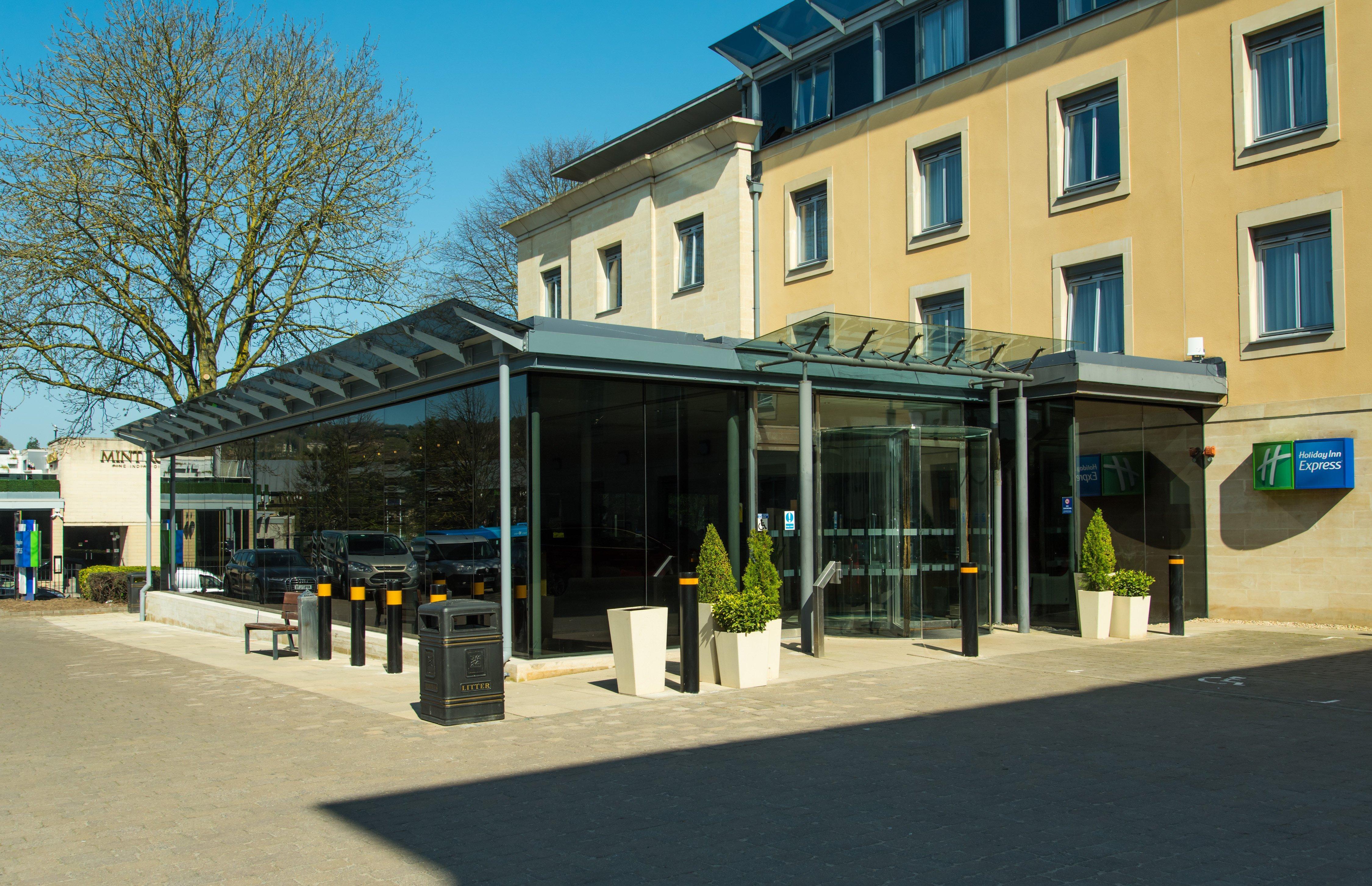 Holiday Inn Express Bath, An Ihg Hotel Exterior foto