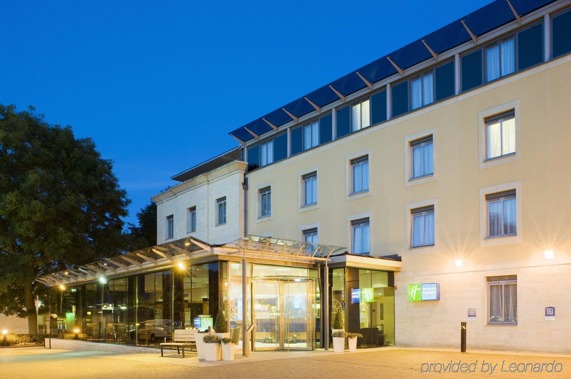 Holiday Inn Express Bath, An Ihg Hotel Exterior foto