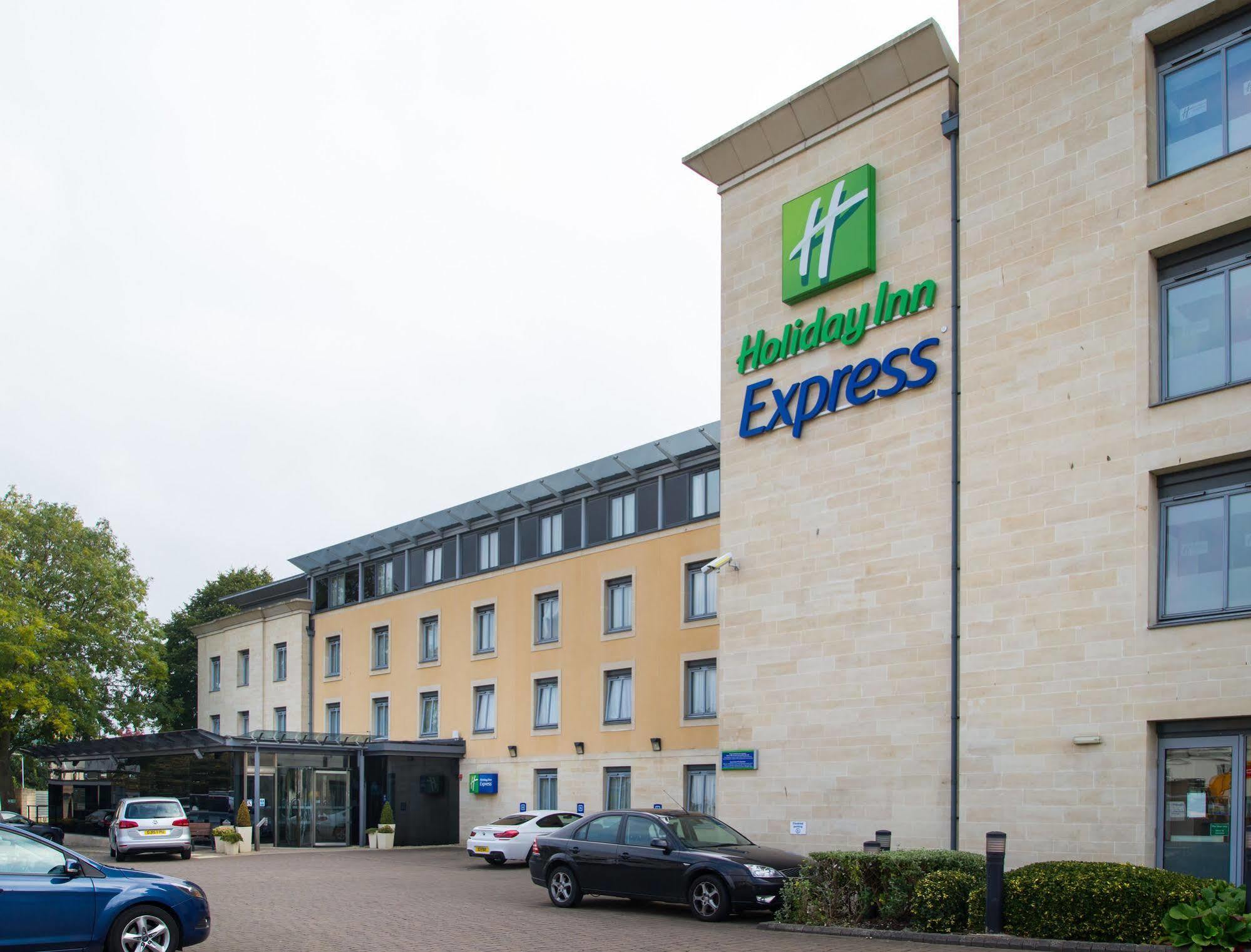 Holiday Inn Express Bath, An Ihg Hotel Exterior foto